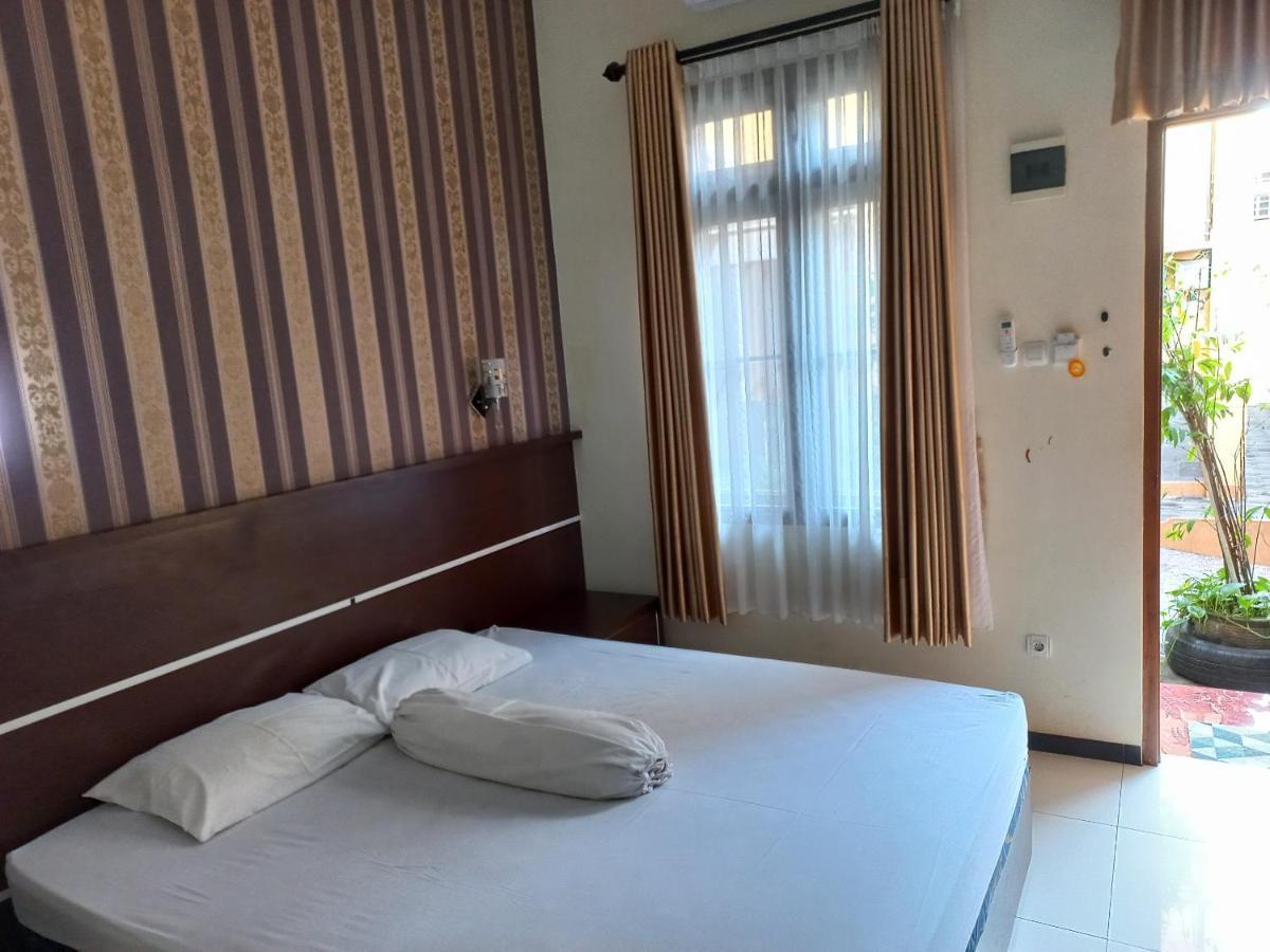 Riki Guesthouse Syari'Ah Jepara Exterior foto